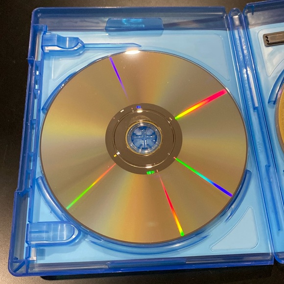 Snow White & The Huntsman - Blu-ray & DVD Combo Set - Picture 4 of 6